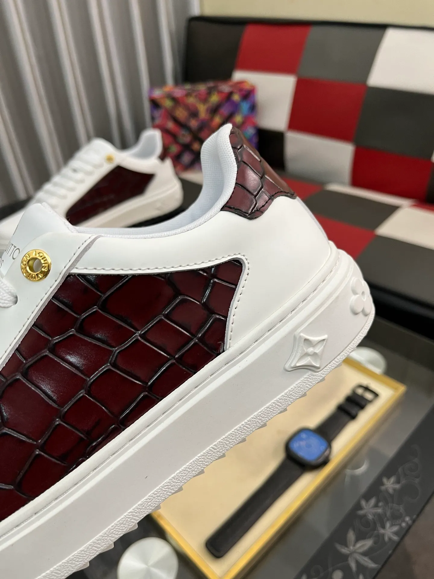 Men's shoes 💰520⌚️⌚️LV Louis Vuitton. The latest fashionable casual shoes are popular in physical stores. New spring and summer comfortable imported custom original cowhide, unique jacquard fabric element design. With sheepskin lining, Lv original bottom, [sun][sun] high-end packaging and high quality💪Details determine the quality, you can enter and leave the counter at will, welcome to compare🇮🇹Number of sizes 38-445️⃣Color options available